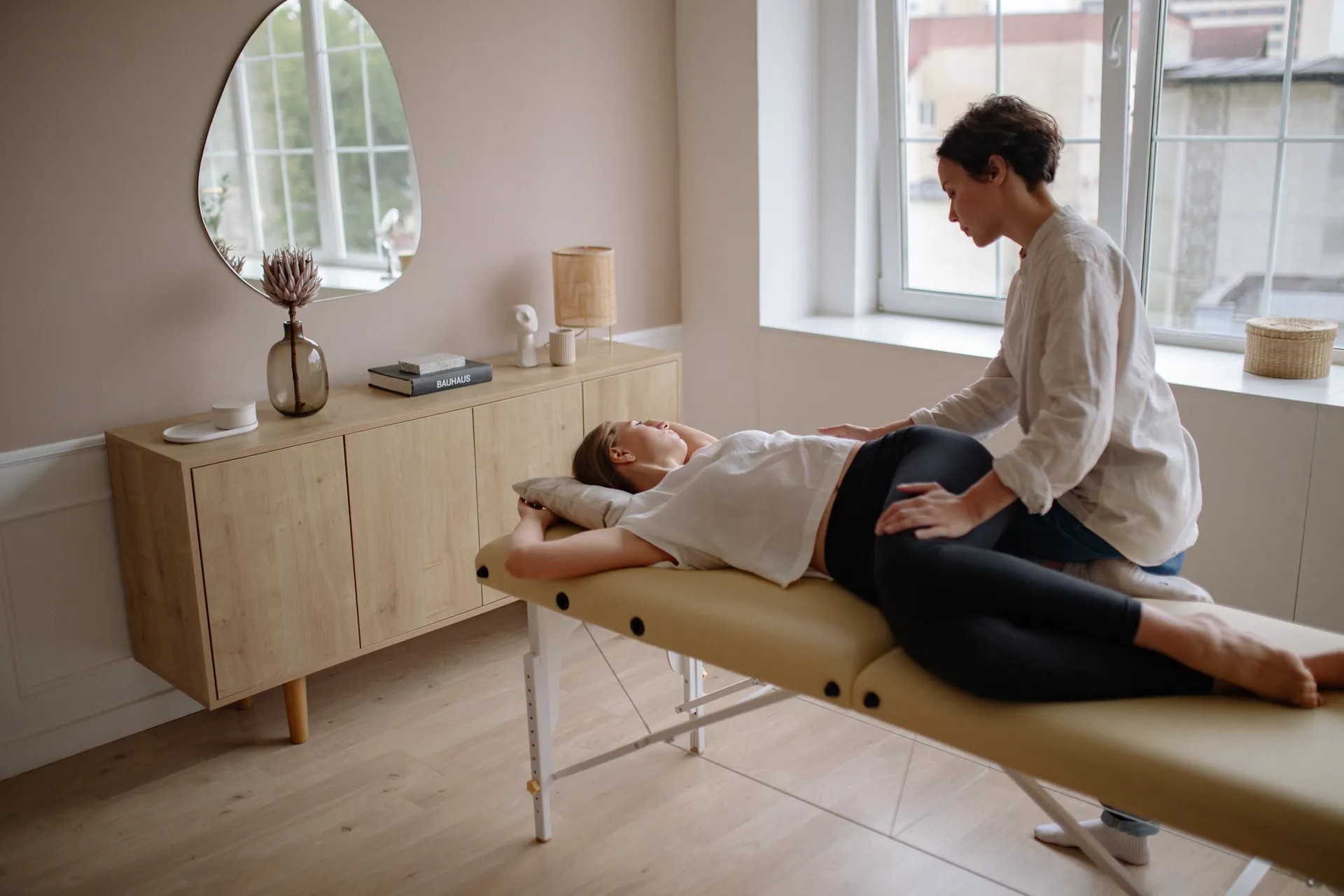 A mobile spa treatment at home